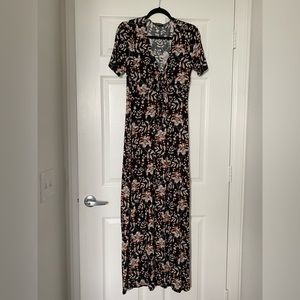 Express V-Neck Short Sleeve Maxi Dress size Medium